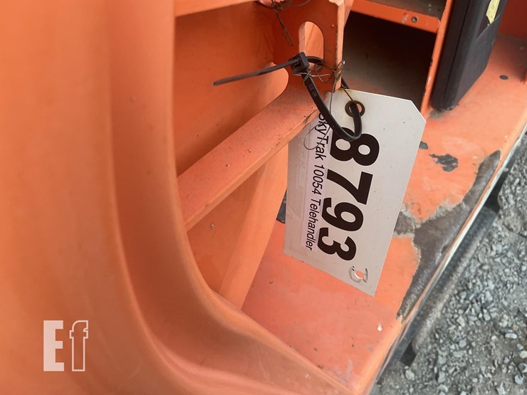 2018-sky-trak-10054-image-18