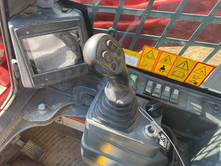 takeuchi-tl8r2-image-10