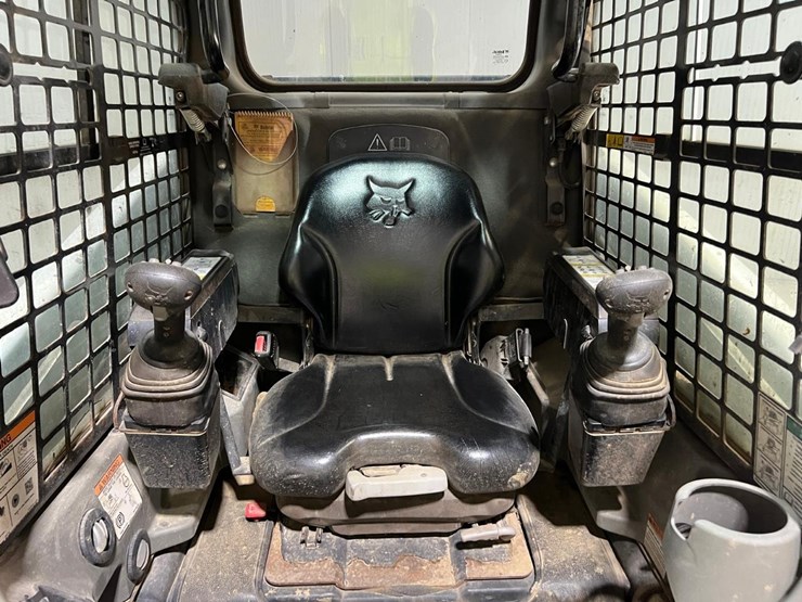 bobcat-t450-image-21