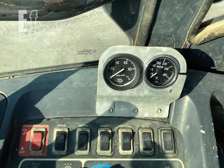 2002-deere-tc44h-image-17