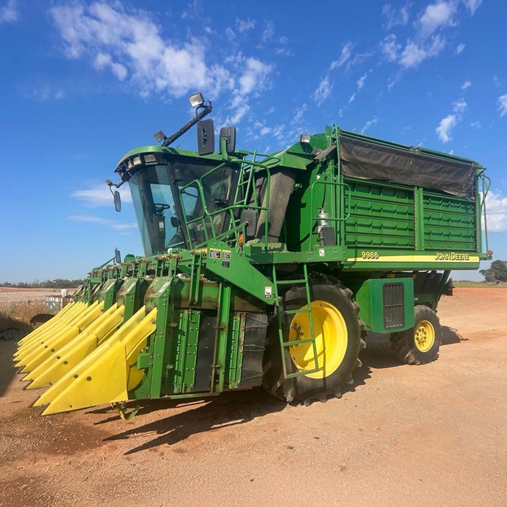 JOHN DEERE 9986