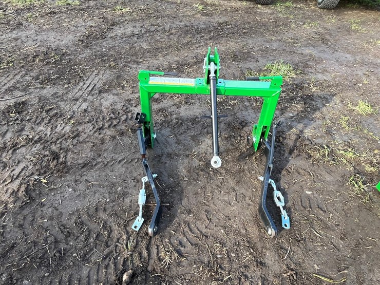 2018-john-deere-1025r-image-31