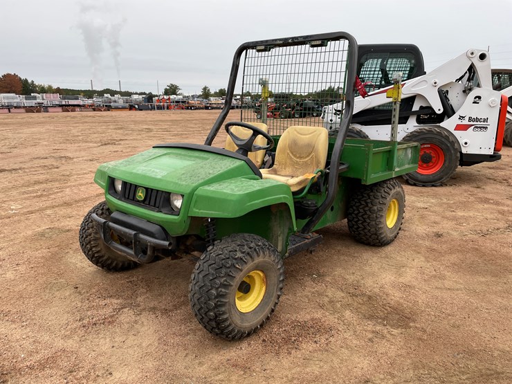 john-deere-gator-image-1