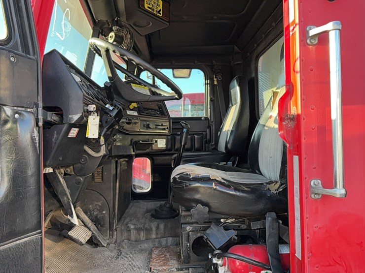 2000-caterpillar-c12-image-13