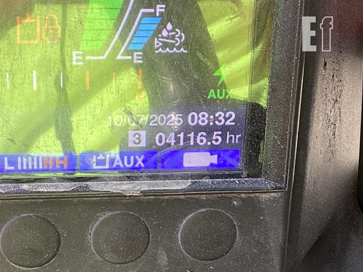 2021-takeuchi-tl12v2-image-18