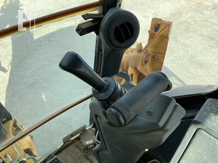 2015-deere-310k-image-17