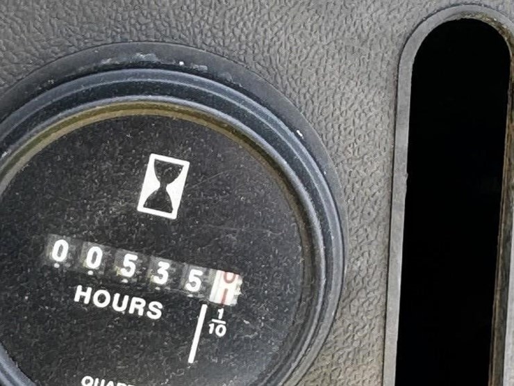 john-deere-400-image-9