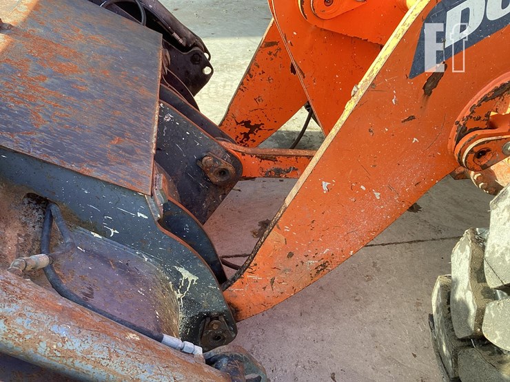 2017-doosan-dl250-5-image-9