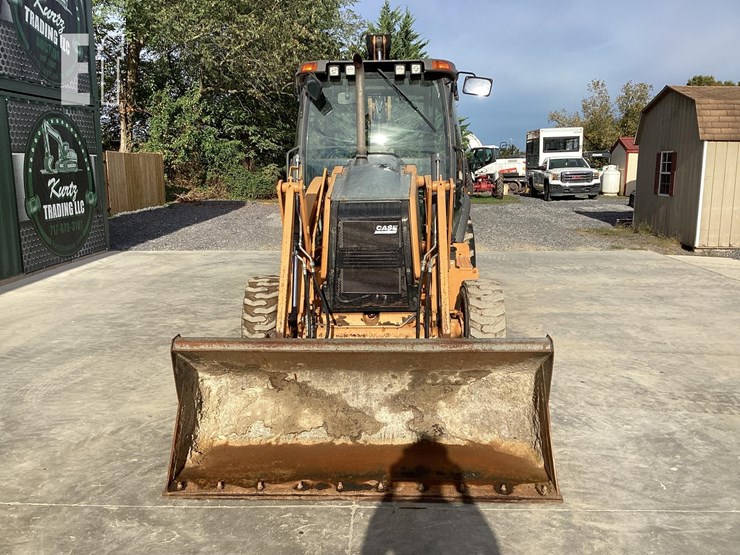 2015-case-580n-image-7