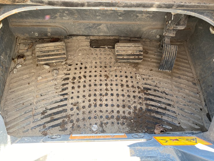 takeuchi-tl8r2-image-15