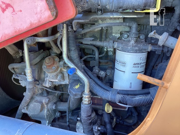 2015-case-580n-image-13