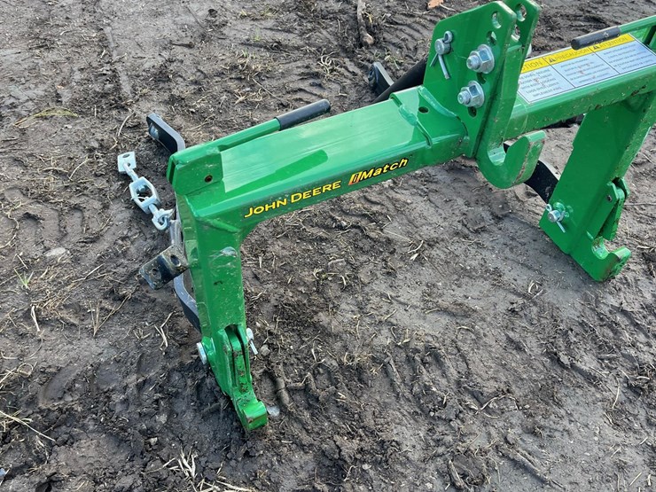 2018-john-deere-1025r-image-35