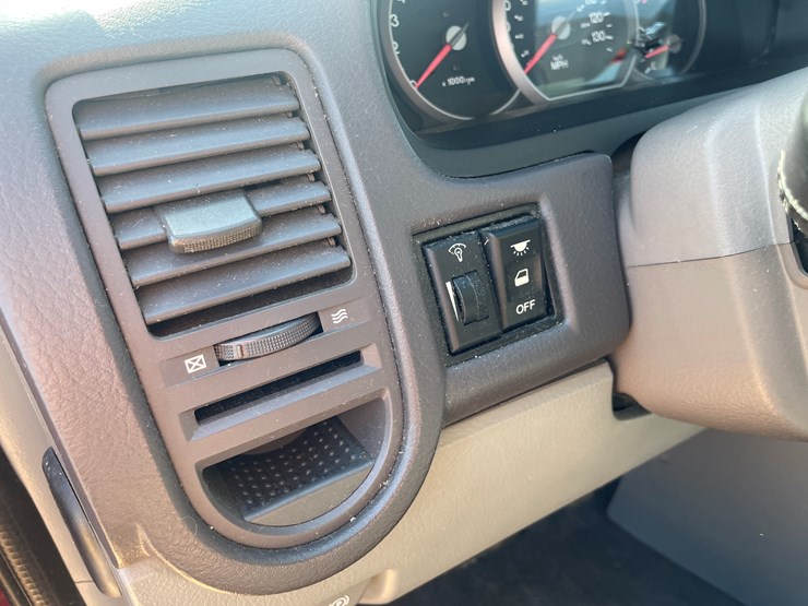 2003-kia-sedona-image-53