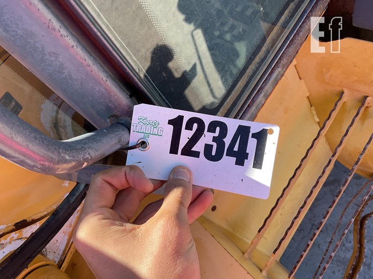 2010-deere-410j-image-21