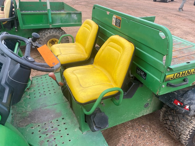 john-deere-gator-image-15