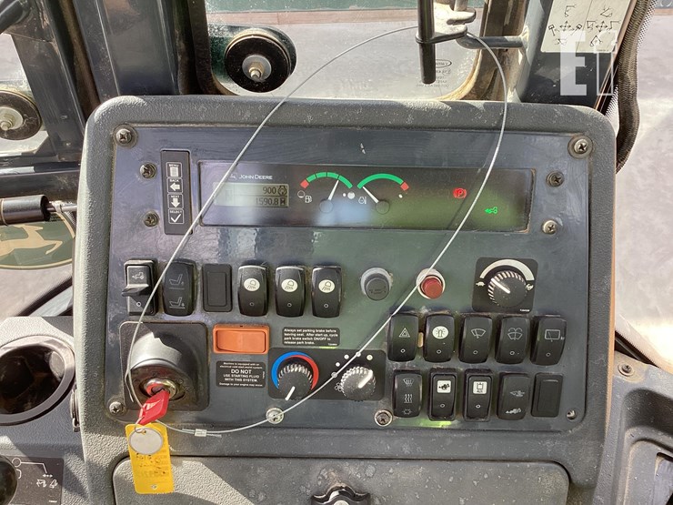 2015-deere-310k-image-19