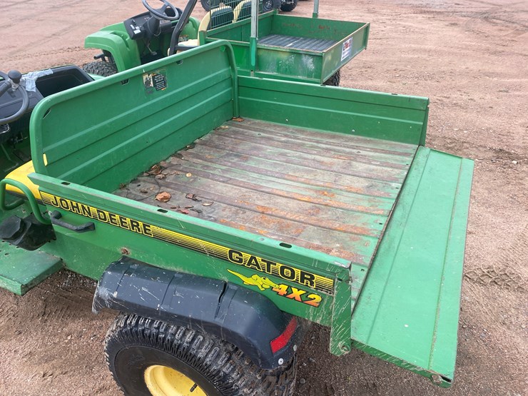 john-deere-gator-image-19