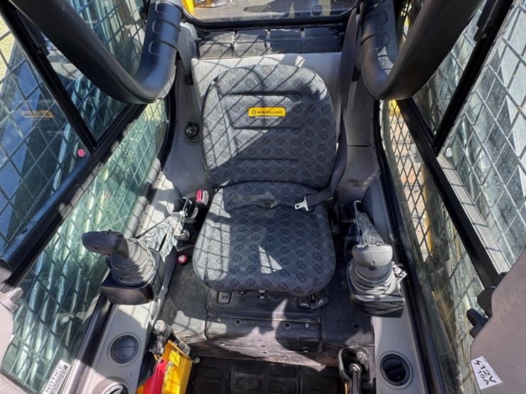 2024-new-holland-c362-image-14